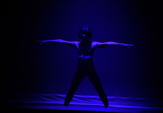 25561102_การแสดงละครเรื่อง  Dance Lhroratory