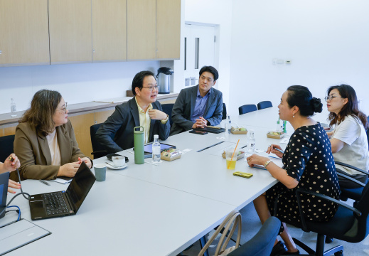 ฝ่ายกิจการต่างประเทศ